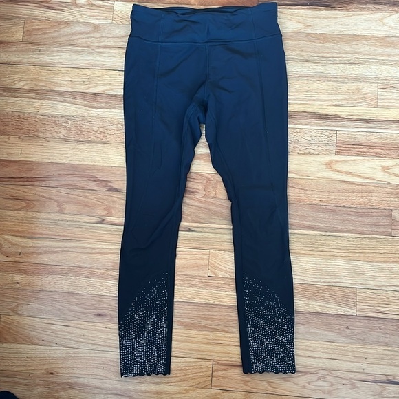 LULULEMON tight stuff reflective scalloped hem size 6 - Picture 4 of 5